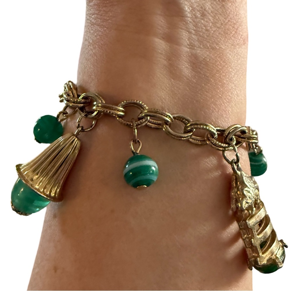 Vintage Gold Tone Green Art Glass Charm Bracelet 6.5.”